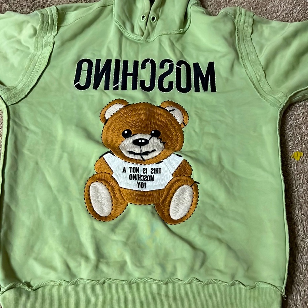 Moschino Pull Over Sweater
